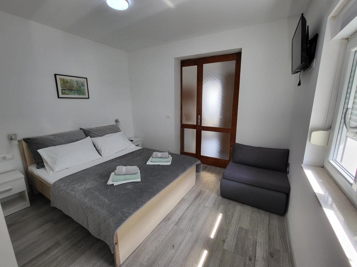 E&A Apartment Baška Voda Exterior foto